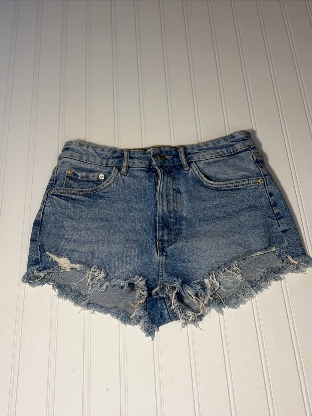 Zara Denim Jean Shorts Frayed Hem slight stretch size 6